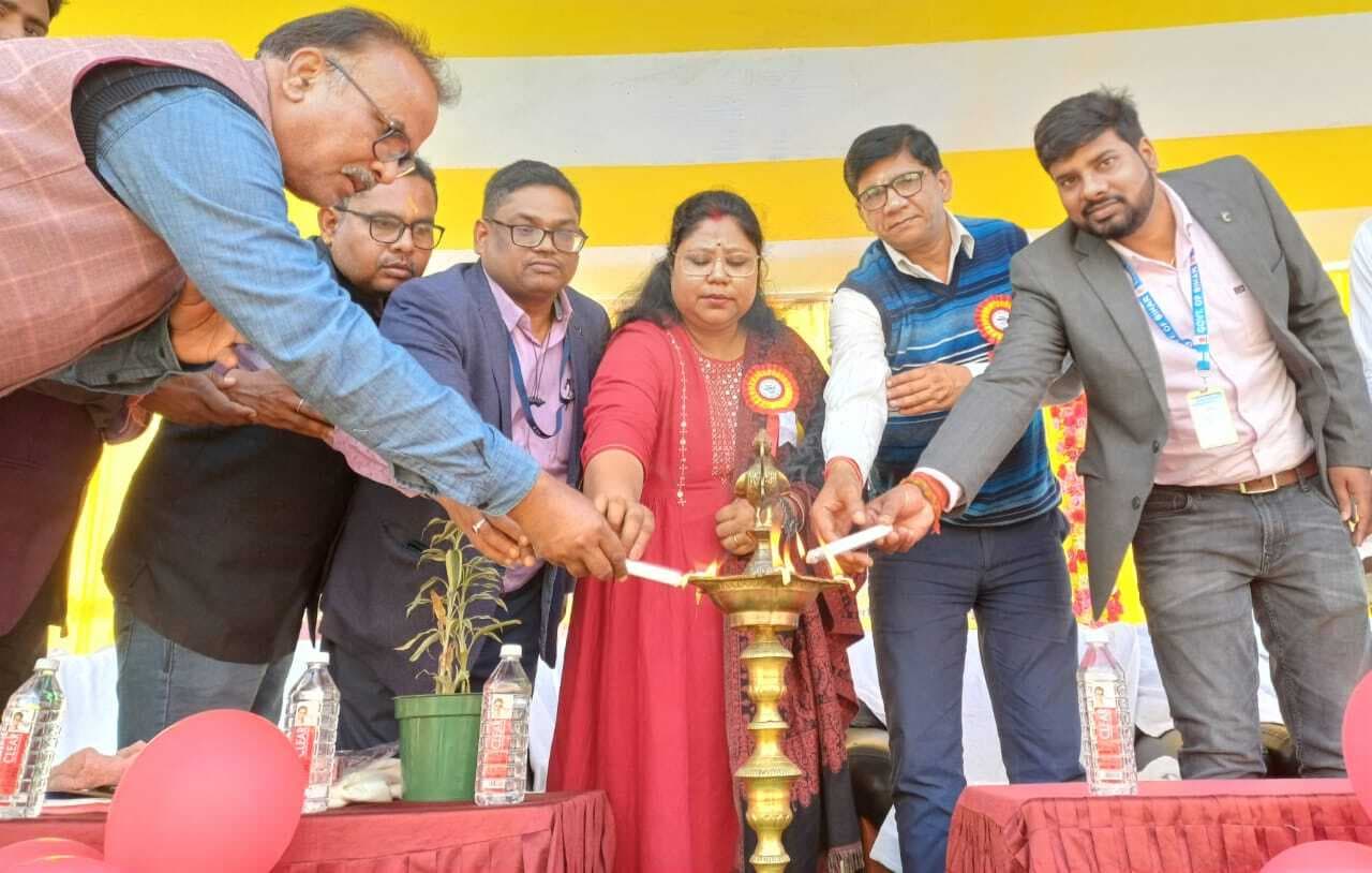 रोजगार मेला में पांच सौ युवाओं को दिया गया रोजगार, चार सौ से अधिक बेरोजगारों को किया गया मार्गदर्शन