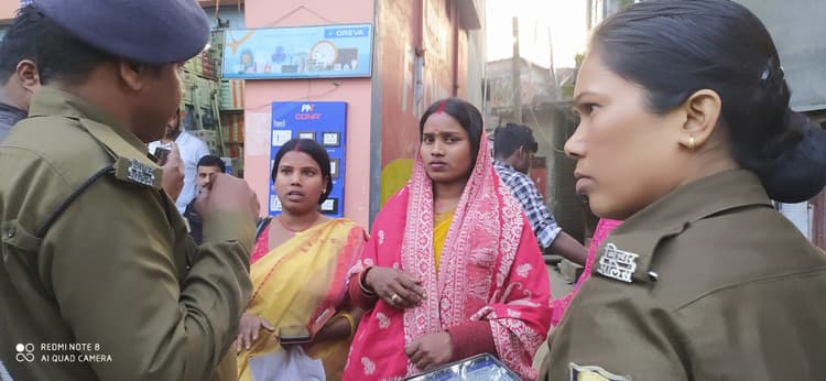 जीविका समूह संचालिका से दो लाख 15 हजार रुपये की झपट्टमारी
