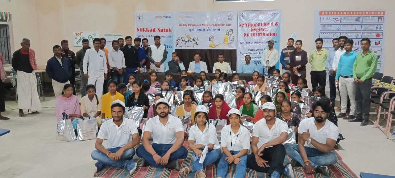 Deoghar news :कार्यशाला में किशोरियों के पोषण, स्वच्छता व स्वास्थ्य शिक्षा पर दिया जोर