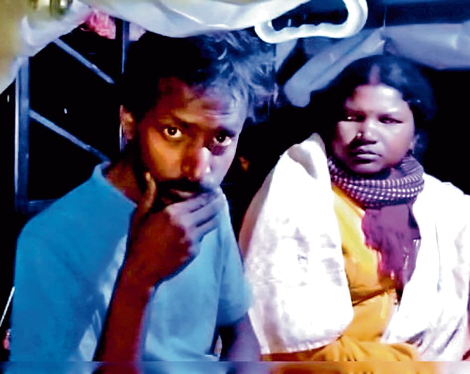 11 वर्ष पहले लापता हुए बेटे  को पाकर खुश हुआ परिवार