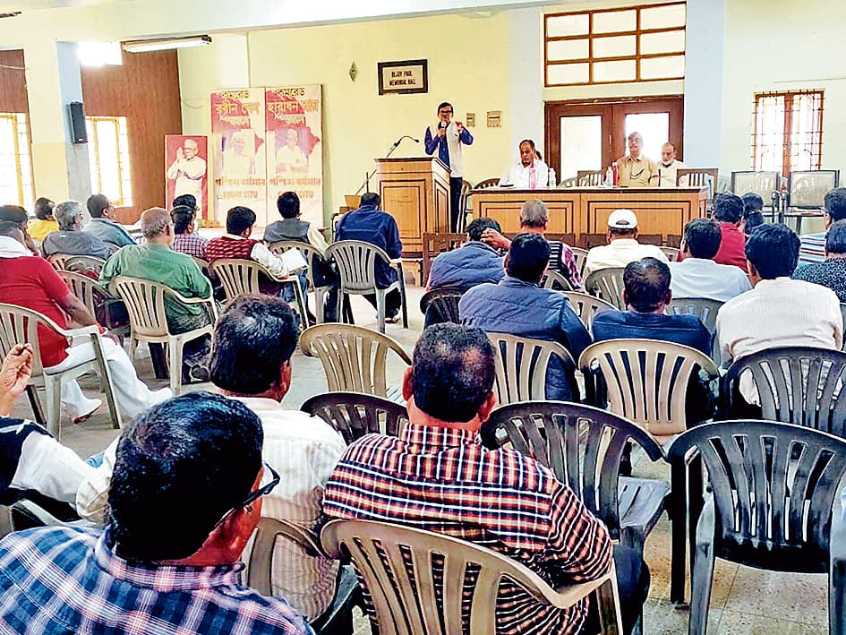 कोयला श्रमिकों की समस्याओं पर हुई चर्चा