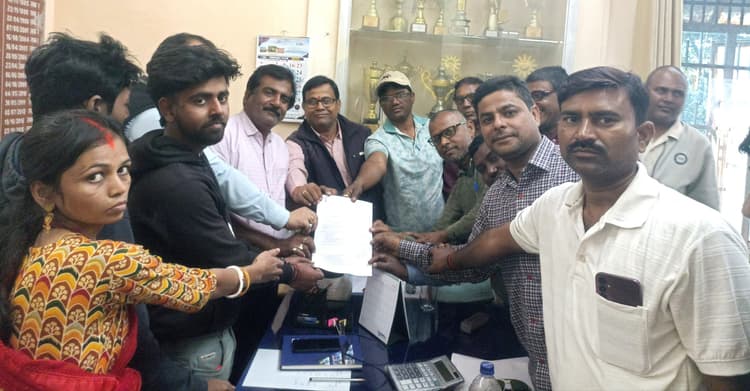 Dhanbad News: अस्पताल में कोलकर्मी की मौत, पुत्र को मिला नियोजन