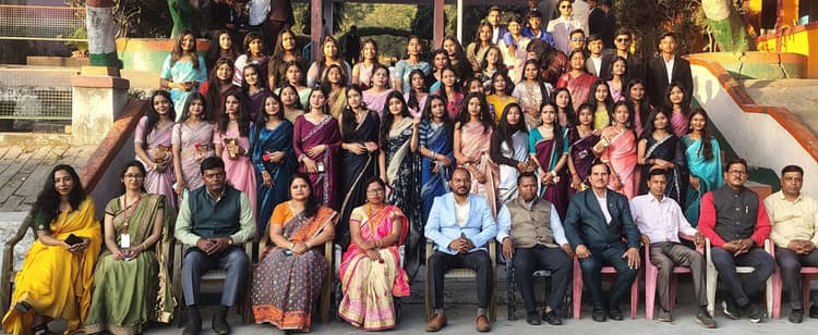 Bokaro News : 12वीं के विद्यार्थियों का विदाई सह आशीर्वाद समारोह