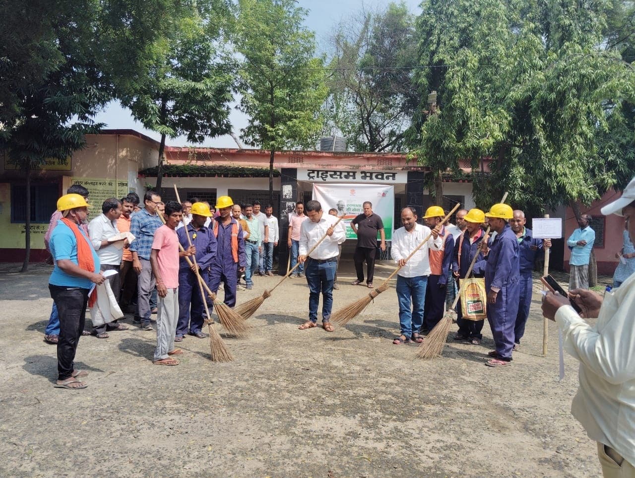 Bhagalpur News: पीएम के दौरे को लेकर साफ-सफाई अभियान तेज