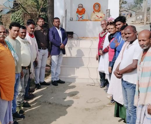 भौवा प्रबल पंचायत के पूर्व मुखिया को पुण्यतिथि  पर दी श्रद्धांजलि