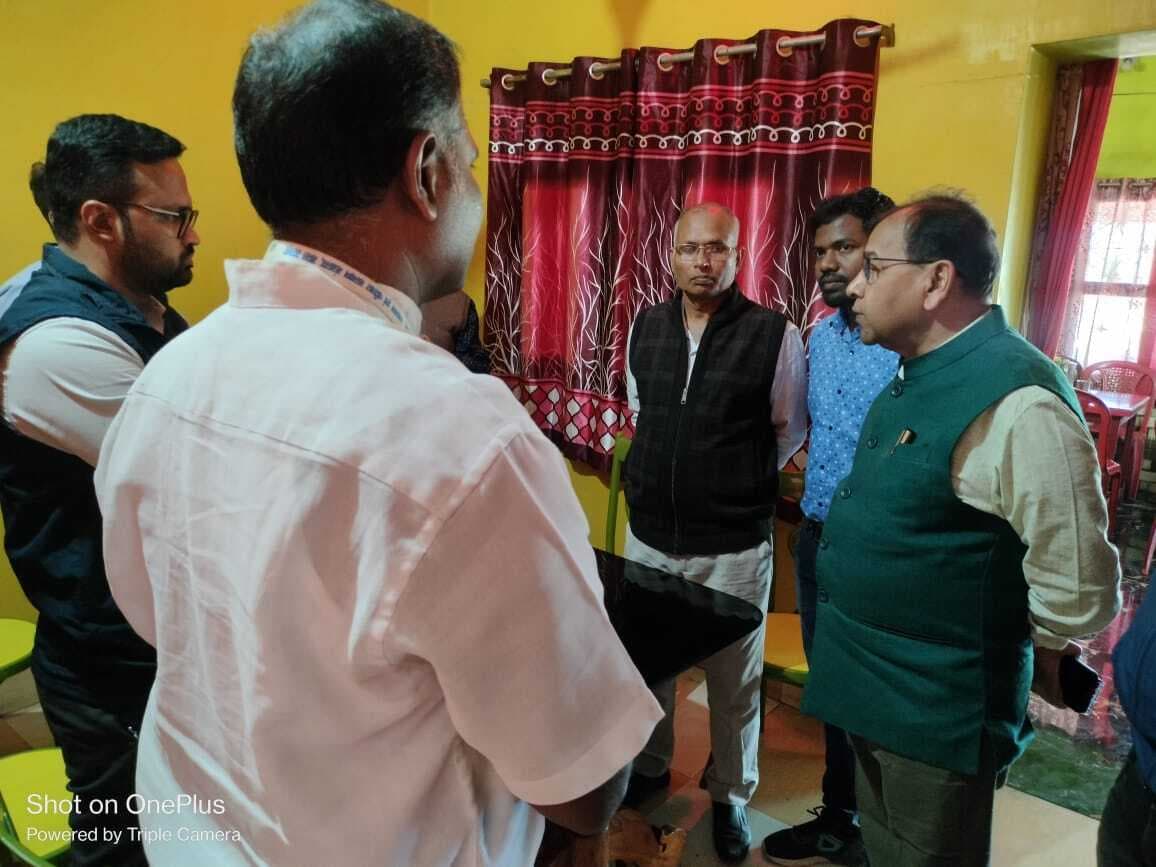 कालाजार रोकथाम के लिए बालूमक्खी कलेक्ट करने पहुंची केंद्र की टीम