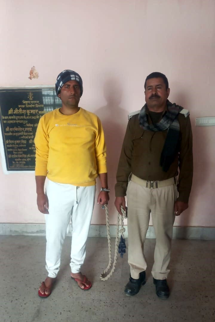 विदेशी शराब के साथ तस्कर गिरफ्तार