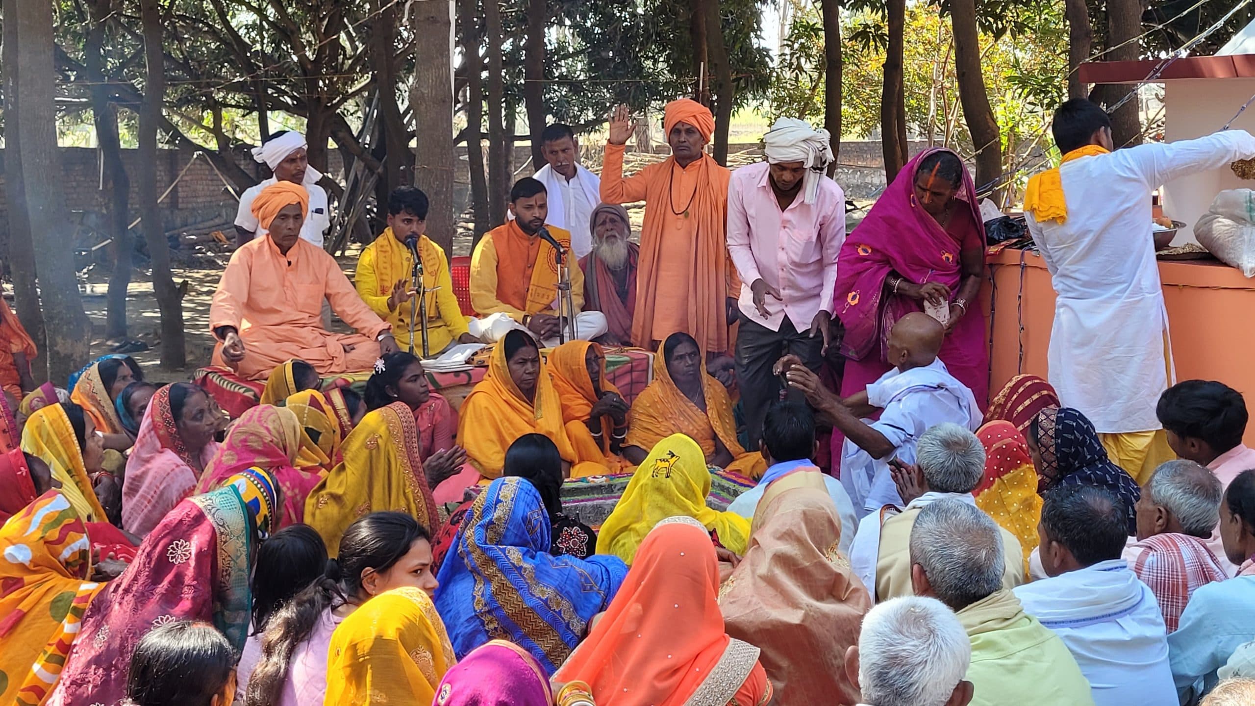 यज्ञ हवन के साथ वैदिक सनातन धर्म सत्संग का वार्षिकोत्सव आयोजित