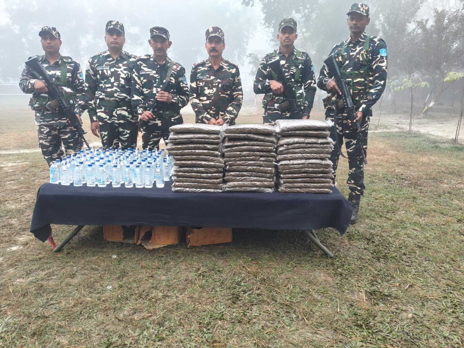 37 किलो गांजा व 27 लीटर नेपाली शराब जब्त