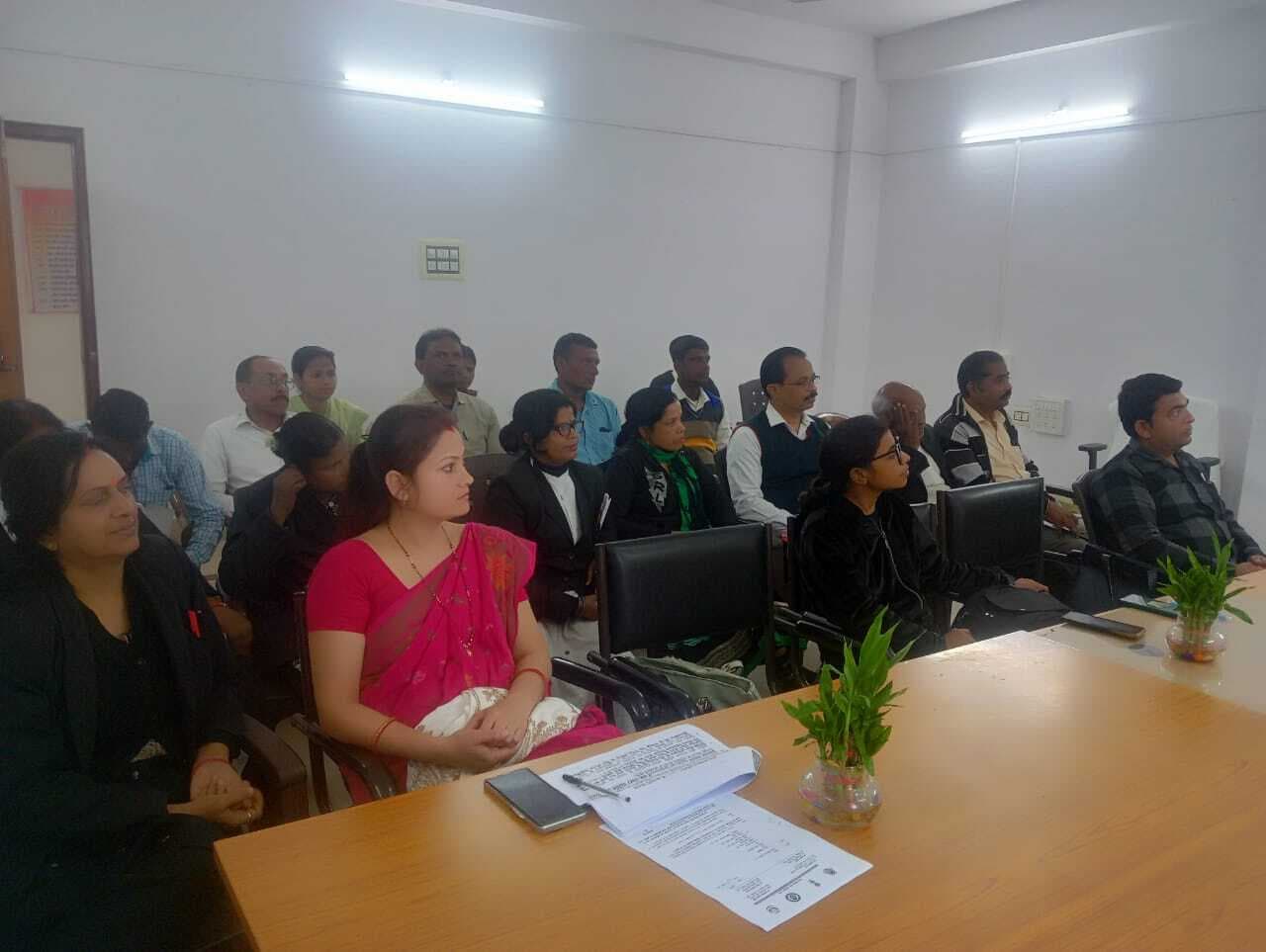 प्राइवेट विद्यालयों में गरीब बच्चों का होना है नामांकन : सचिव