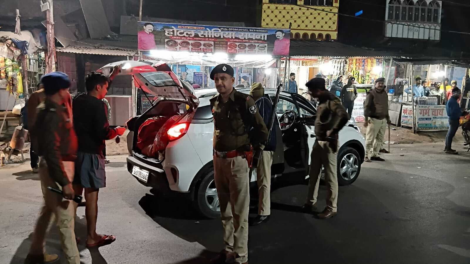 पुलिस ने देर शाम में चलाया गया वाहन जांच अभियान