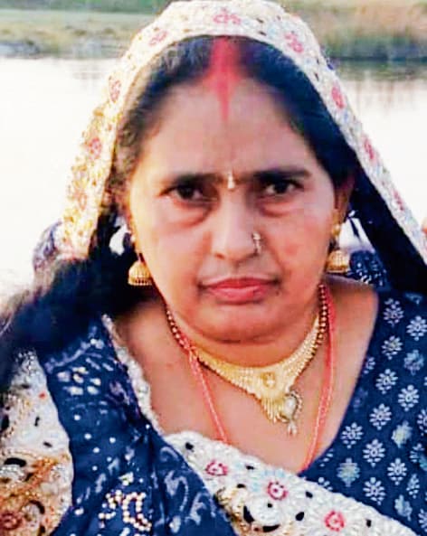 chhapra news : बाइक सवार दंपती को ट्रक ने मारी टक्कर, पत्नी की मौत, पति घायल