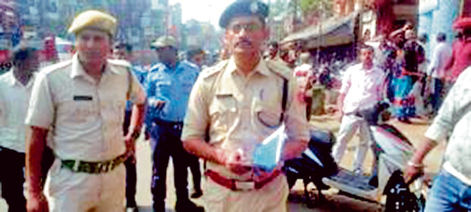 अवैध पार्किंग को लेकर ट्रैफिक विभाग का चला अभियान