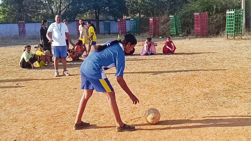 वनवासी बेटियों का फुटबॉल खेल देखेंगे सीएम