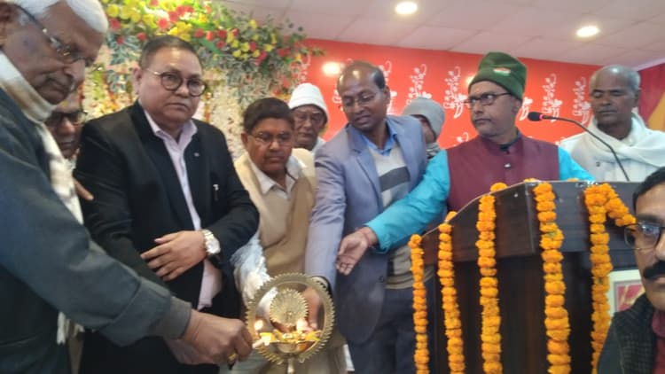 Madhubani News : रविदास जयंती पर शिक्षकों को किया गया सम्मानित