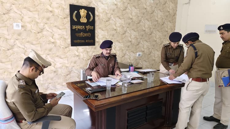 थानाध्यक्ष लंबित कांडों का त्वरित निष्पादन करें : डीआइजी