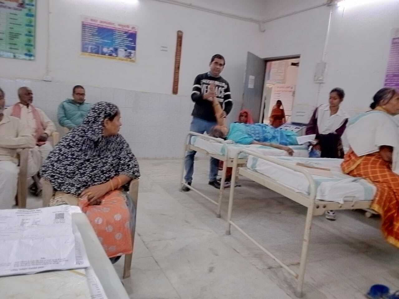 Madhubani News : सदर अस्पताल में मरीजों को मिल रही है फिजियोथेरेपी की बेहतर सुविधा