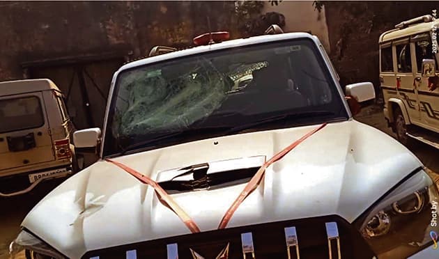 ओवर लोड वाहनों की जांच करने के दौरान उपद्रवियों ने परिवहन विभाग के कर्मियों पर किया हमला, एक आरोपित गिरफ्तार