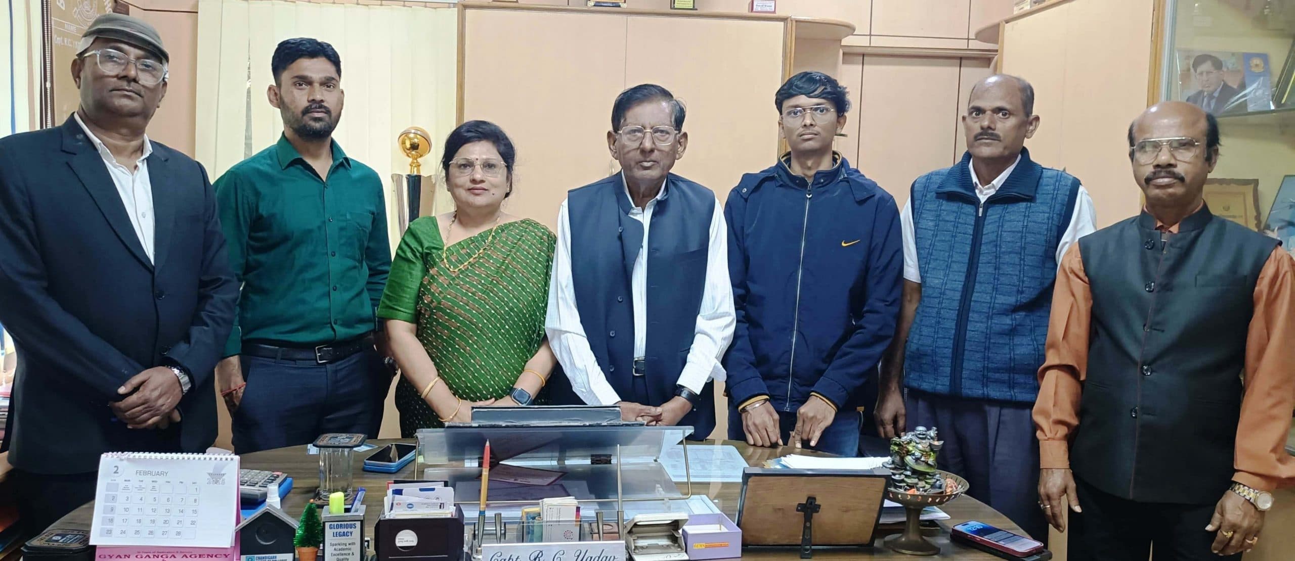 Bokaro News: 99.85 परसेंटाइल के साथ बीपीएस के ओम कुमार बने बोकारो जिला टॉपर