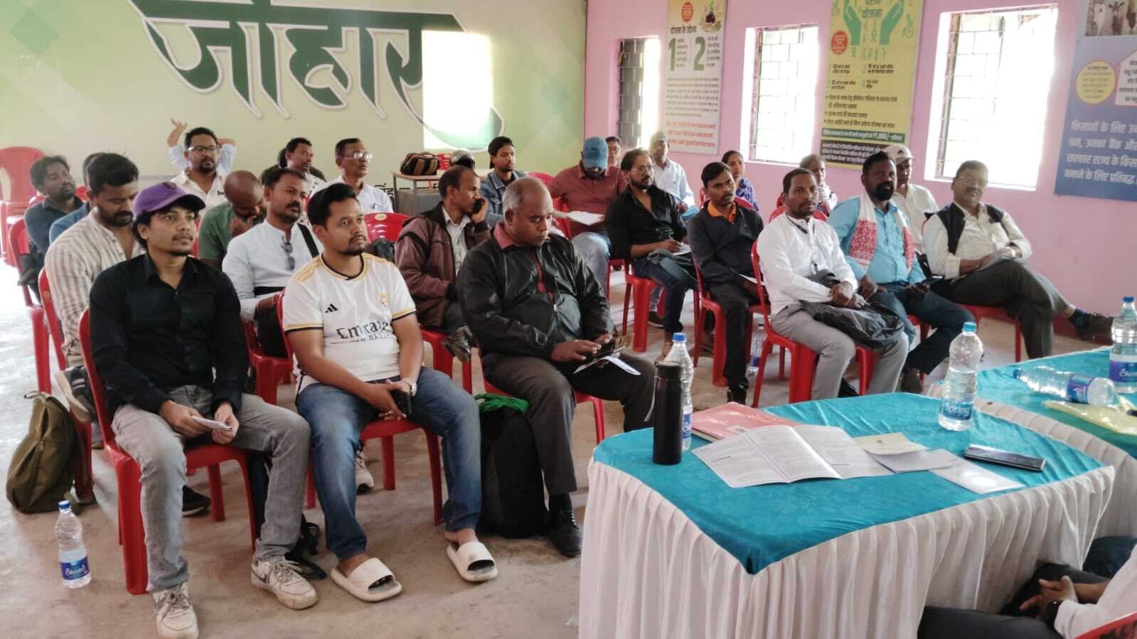 Chaibasa News : व्यापार में आदिवासियों का रुझान बढ़ा, अलग से औद्योगिक नीति बने