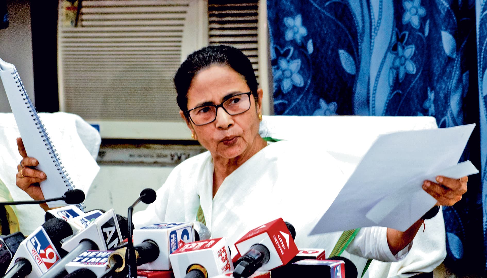 हम बजट के वादे निभाते हैं, खोखले दावे नहीं करते : ममता