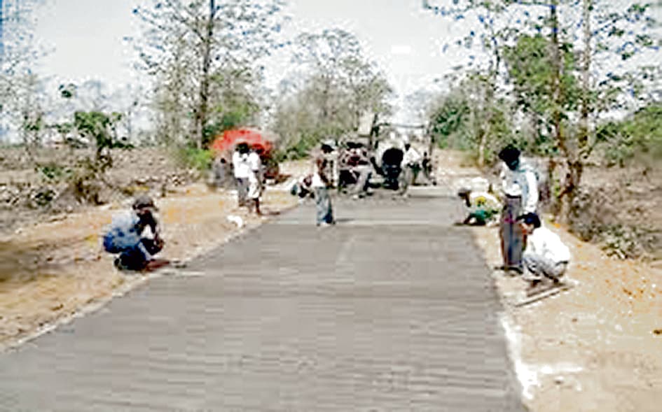 ग्रामीण क्षेत्रों में 37 हजार किमी. सड़कों का निर्माण