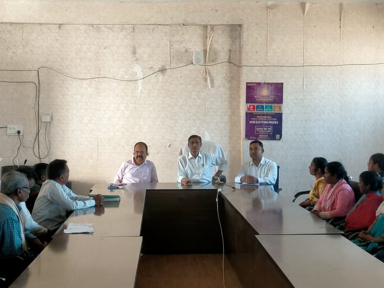 आवंटित महीने में ही राशन उपलब्ध कराना सुनिश्चित करें: आइटीडीए निदेशक