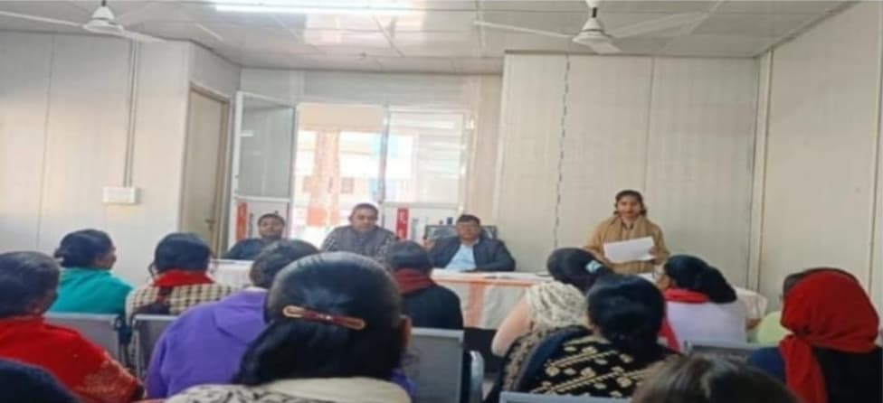 एल्बेंडाजोल की दवा स्वास्थ्यकर्मियों की उपस्थिति में खिलायी जायेगी