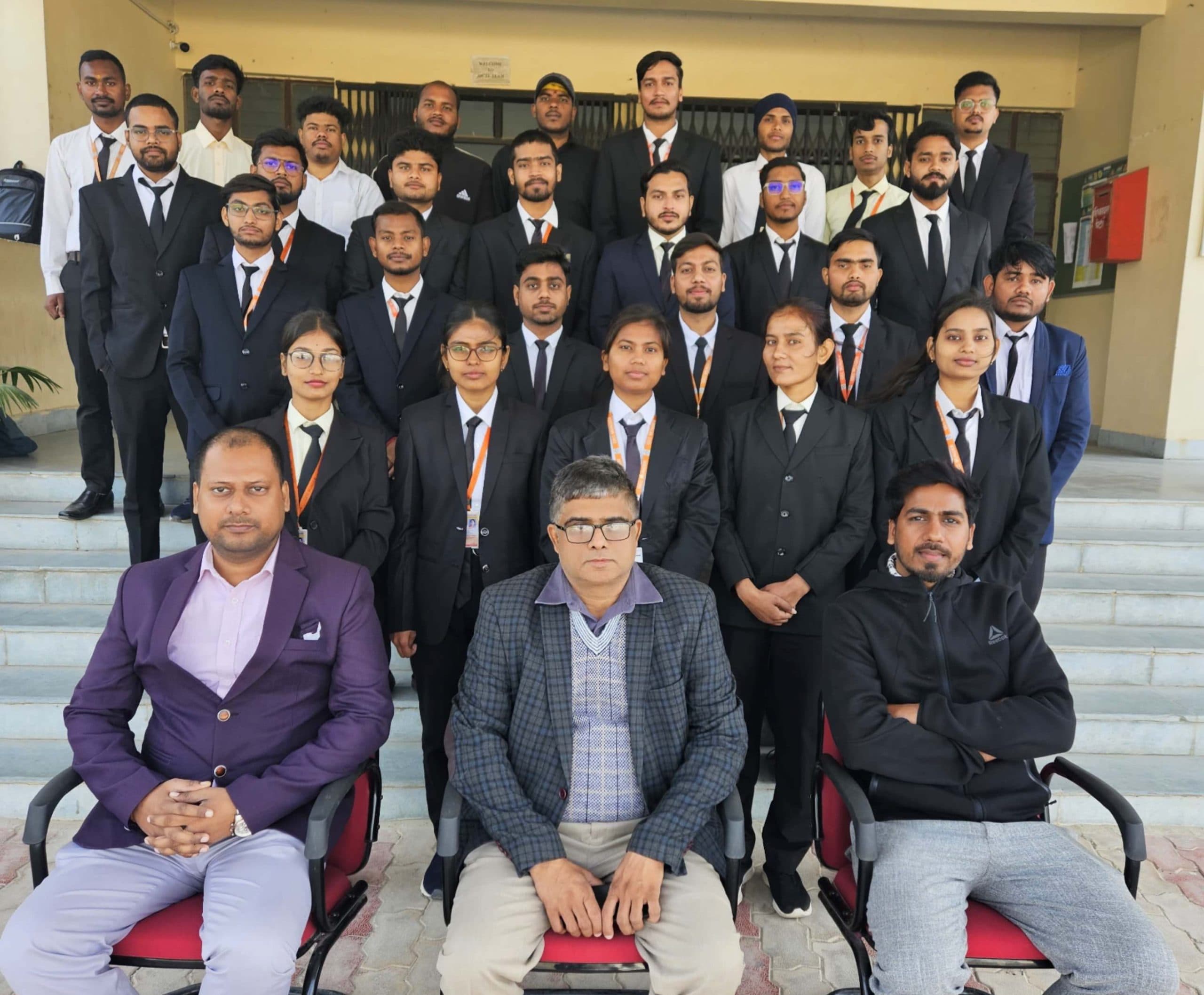 इंजीनियरिंग कॉलेज के 24 बच्चों का बहुराष्ट्रीय कंपनी में हुआ चयन