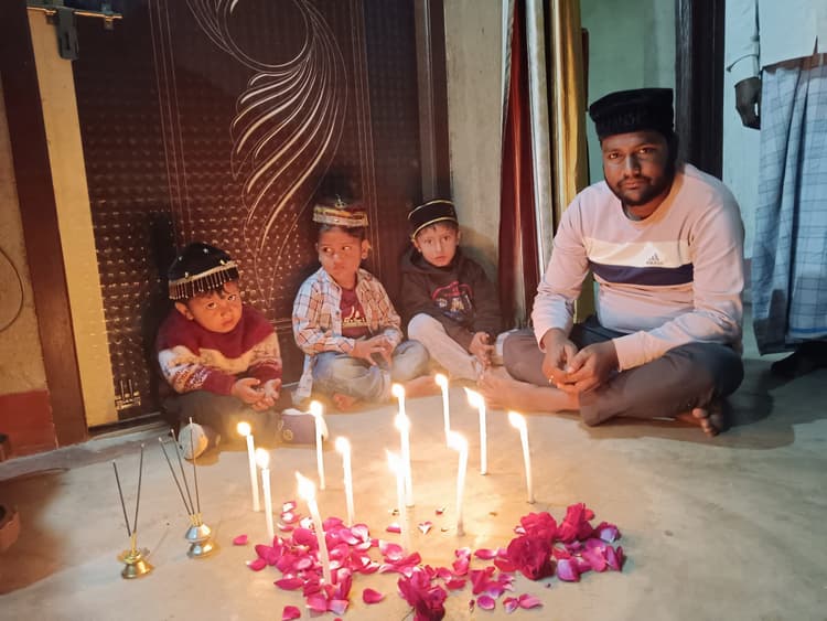 हसनगंज में अपने पूर्वजों की याद मनाया गया शब-ए-बरात