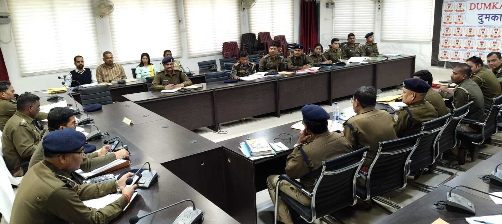 लोगों को जागरूक कर साइबर अपराध में लायें कमी : एसपी