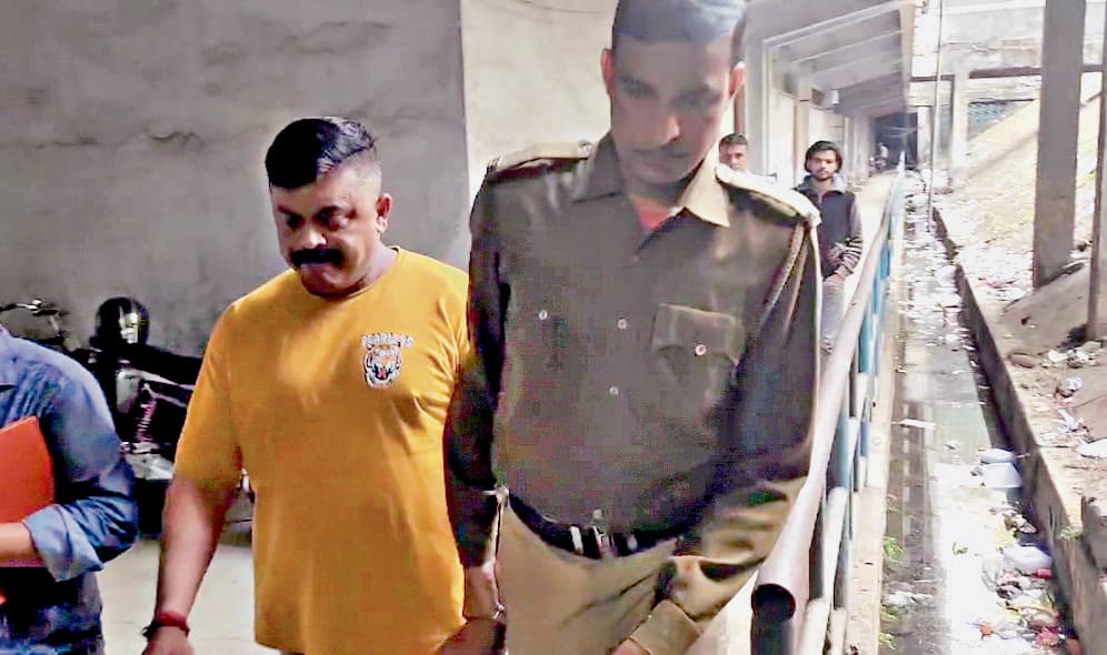 करोड़ों की ठगी का सरगना कोलकाता से अरेस्ट