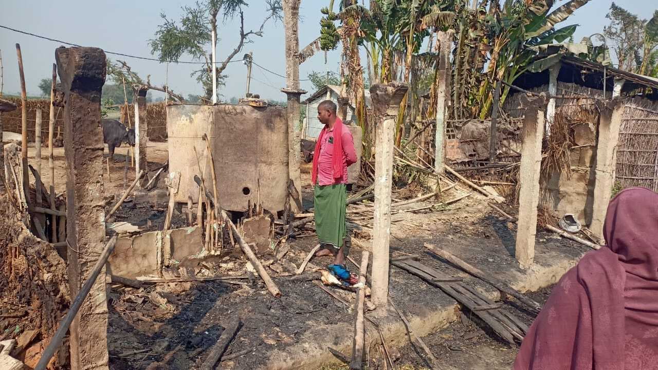 शॉर्ट सर्किट से लगी आग, पौरा में नौ घर जले