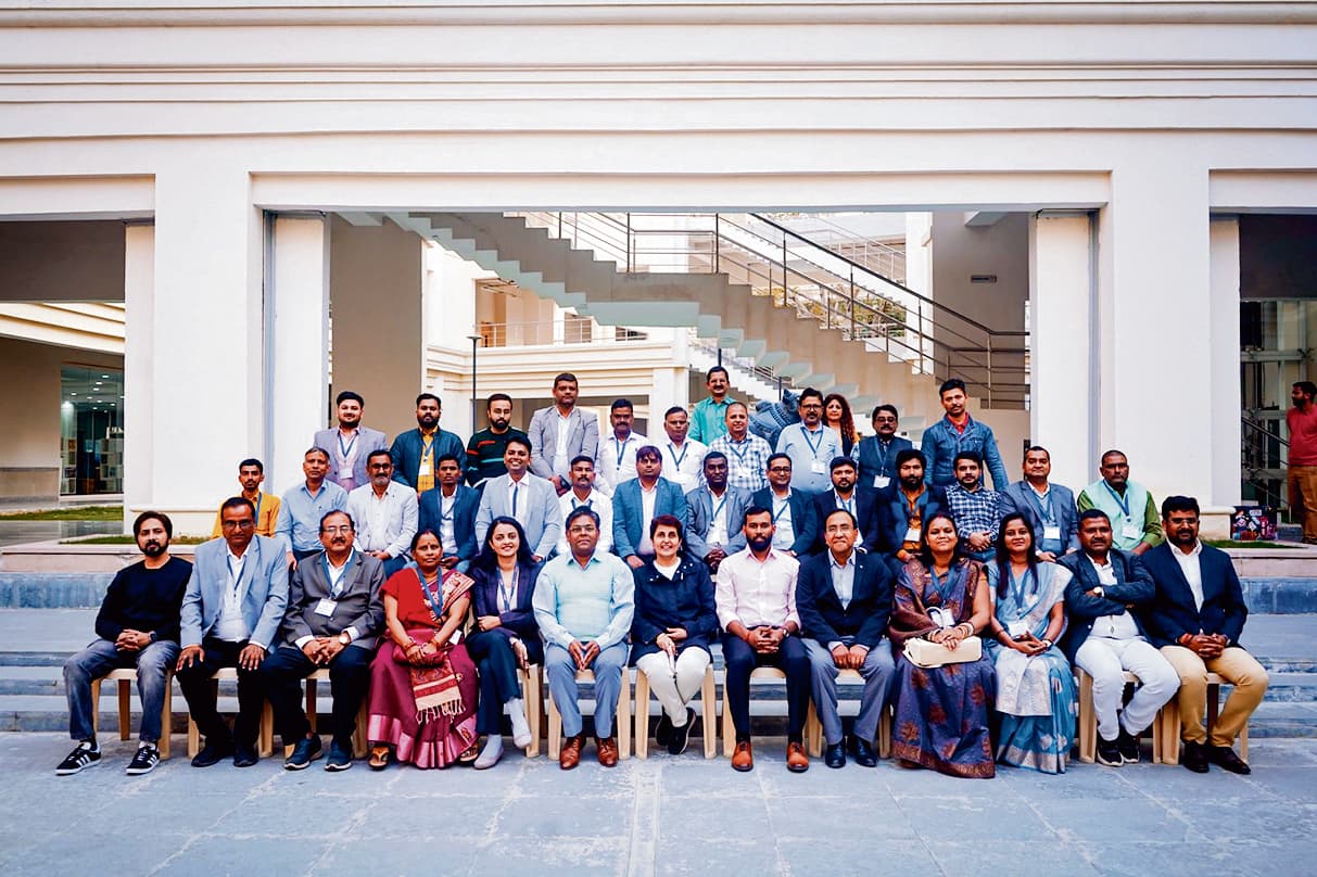 Gaya News : एचपीसीएल डीलरों को बताये गये प्रबंधन विकास के नुस्खे