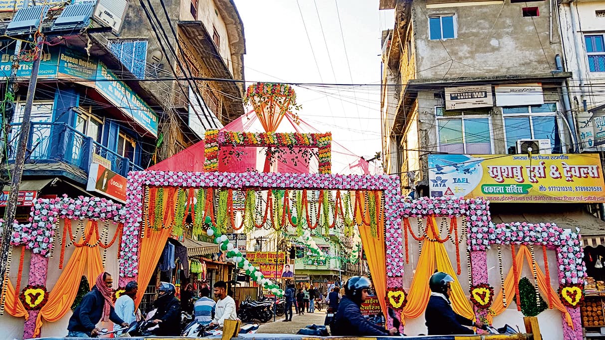 Gopalganj News : इबादत की रात मांगी सलामती की दुआ, मस्जिदों व ईदगाहों में पूरी रात चला इबादत का दौर