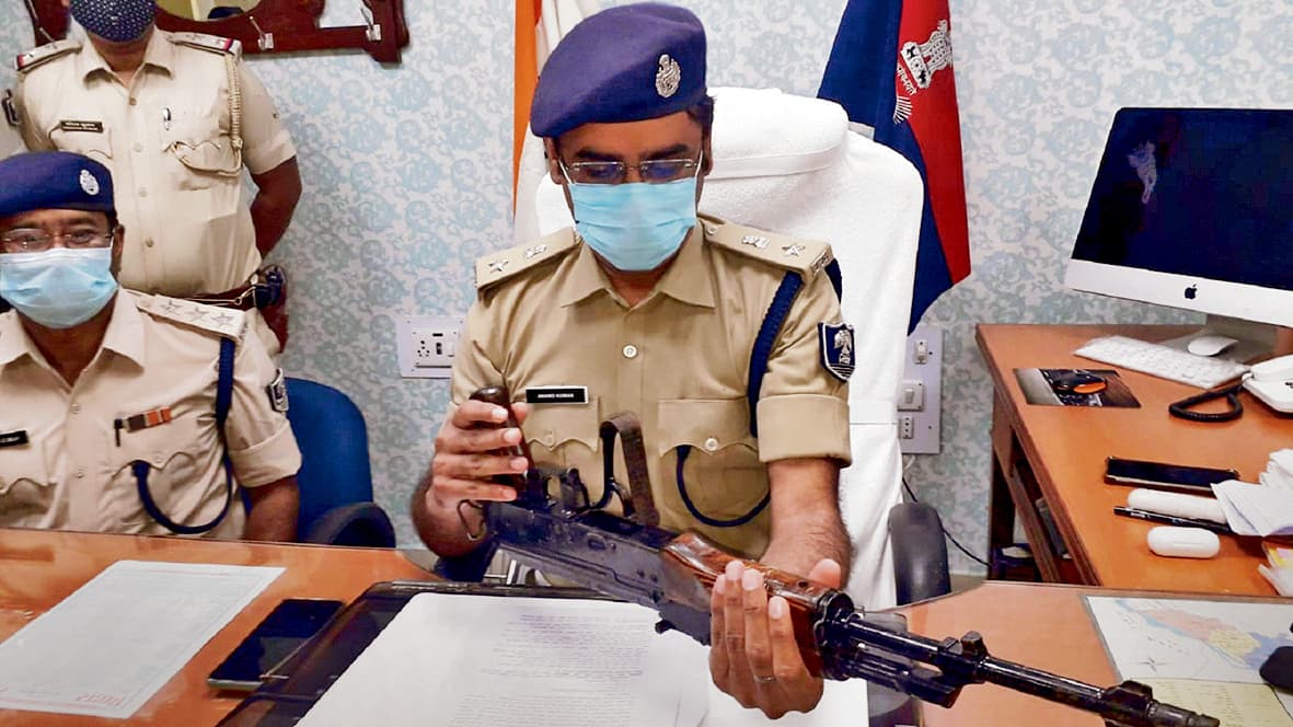 Gopalganj News : एके-47 वाले गैंगस्टर मुन्ना मिश्रा को मिली 10 साल की कठोर सजा, 50 हजार का लगा अर्थदंड, 30 केस में रहा वांछित