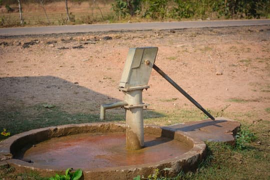 Giridih News: आदिवासी गांव सिरसिया में पेयजल संकट से लोग परेशान