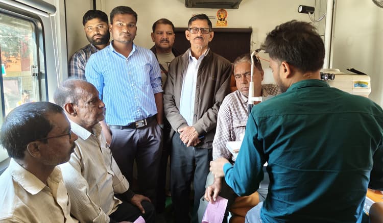 शिविर में 200 से अधिक लोगों ने करायी नेत्र जांच
