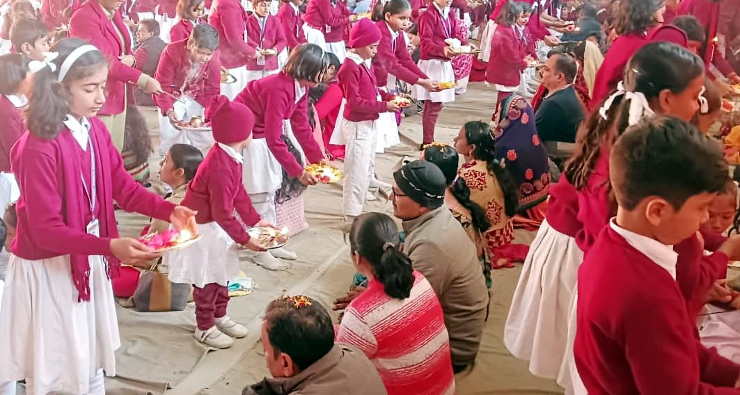 सरस्वती शिशु मंदिर में मनाया गया मातृ-पितृ दिवस