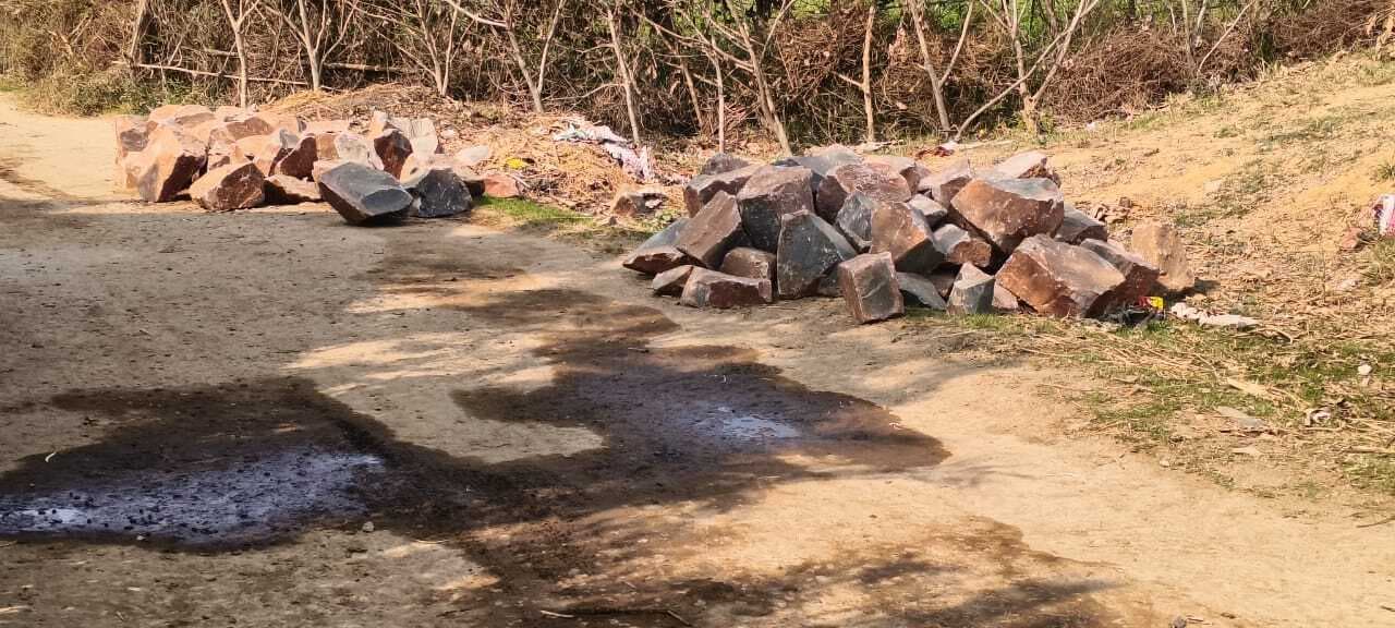 बेखौफ माफिया! धड़ल्ले से चल रहा पत्थर खनन का गोरखधंधा