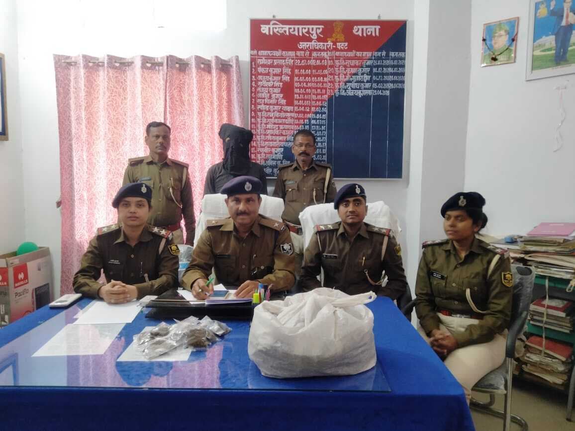 गांजा के साथ एक तस्कर गिरफ्तार