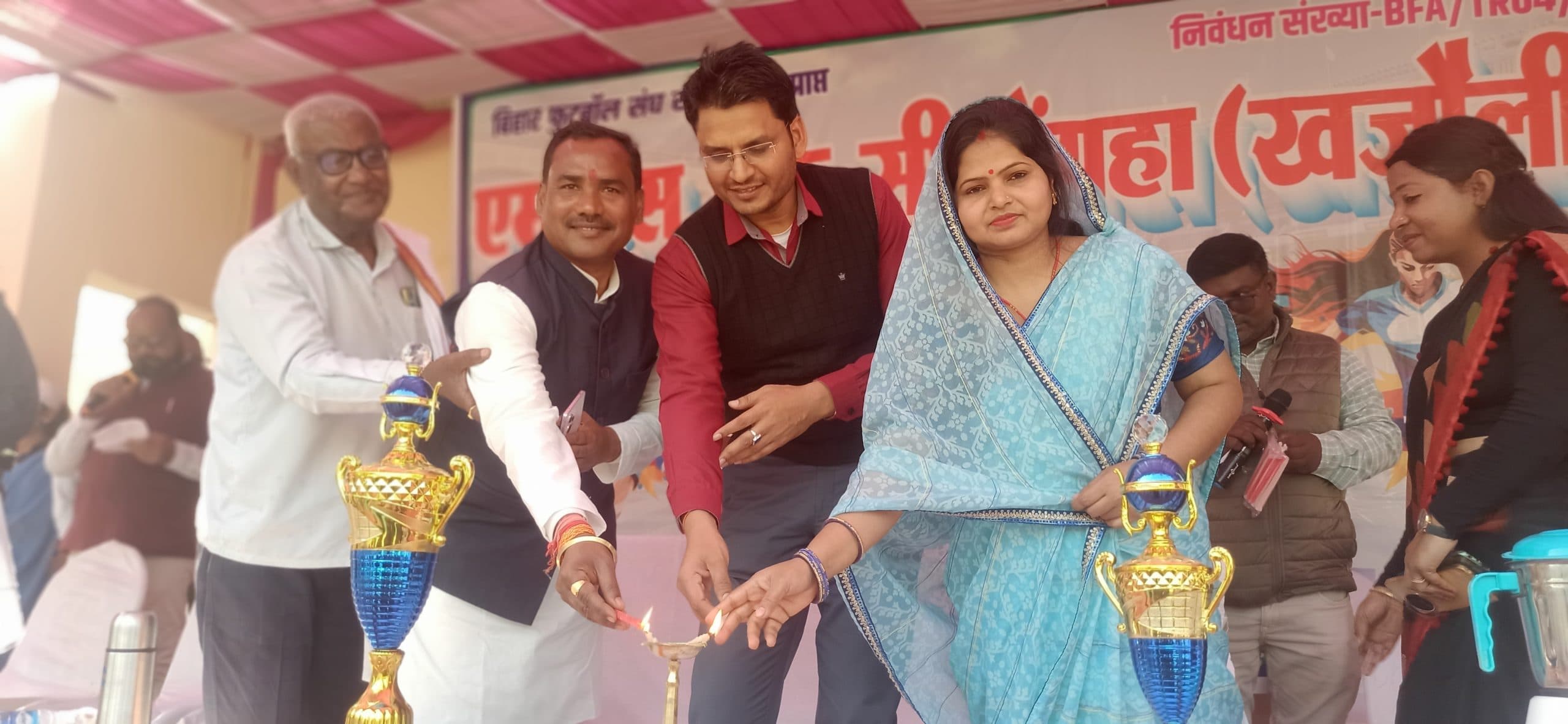 Madhubani News : महिला फुटबॉल टूर्नामेंट में नरकटियागंज की टीम सेमीफाइनल में पहुंची