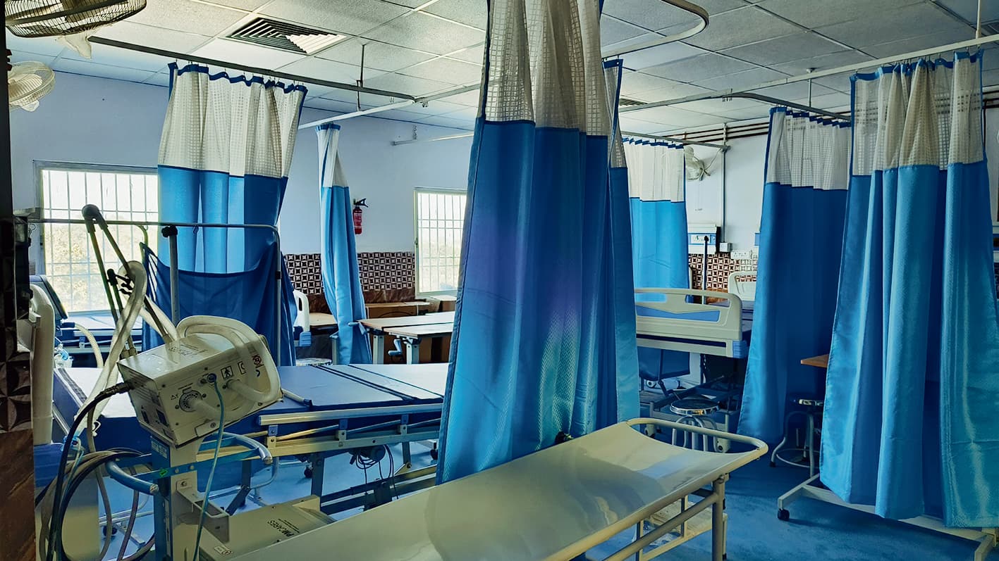 Buxar News: सदर अस्पताल में आइसीयू संचालन का कार्य केवल कागजों पर ही सिमटा