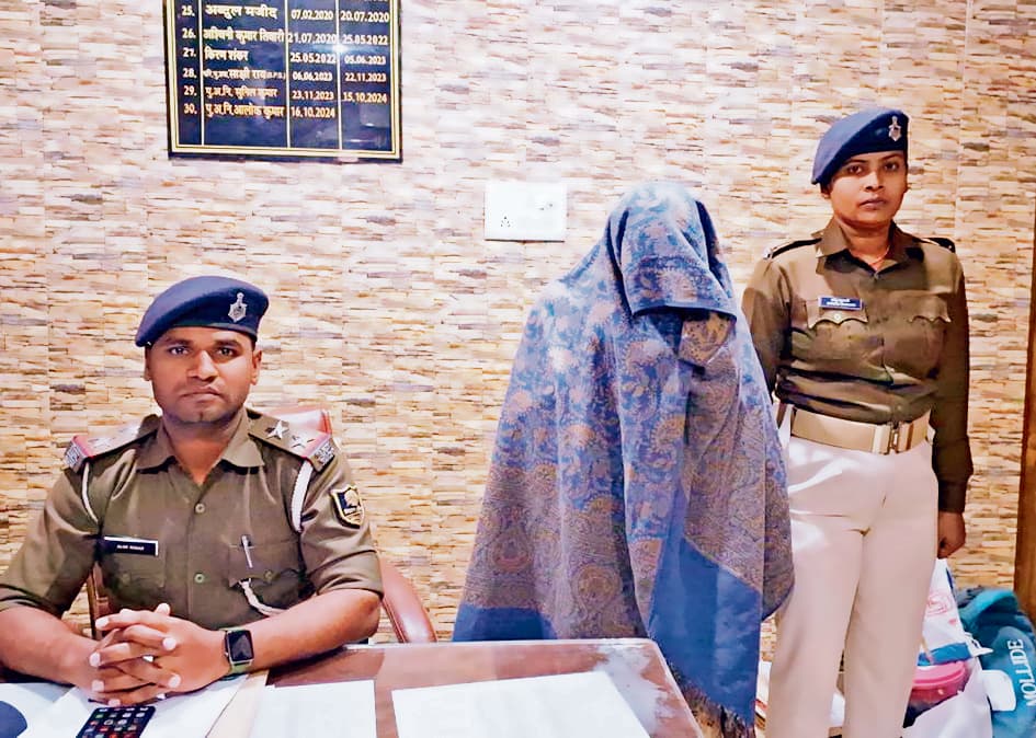Gopalganj News  : बहन के प्रेम से खफा होकर भाई ने ही गोली मार की थी हत्या, पुलिस ने मां और बेटे को पकड़ा