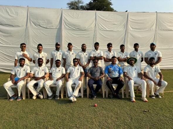 Giridih News :विनोबा भावे विश्वविद्यालय क्रिकेट टीम ने जीता खिताब