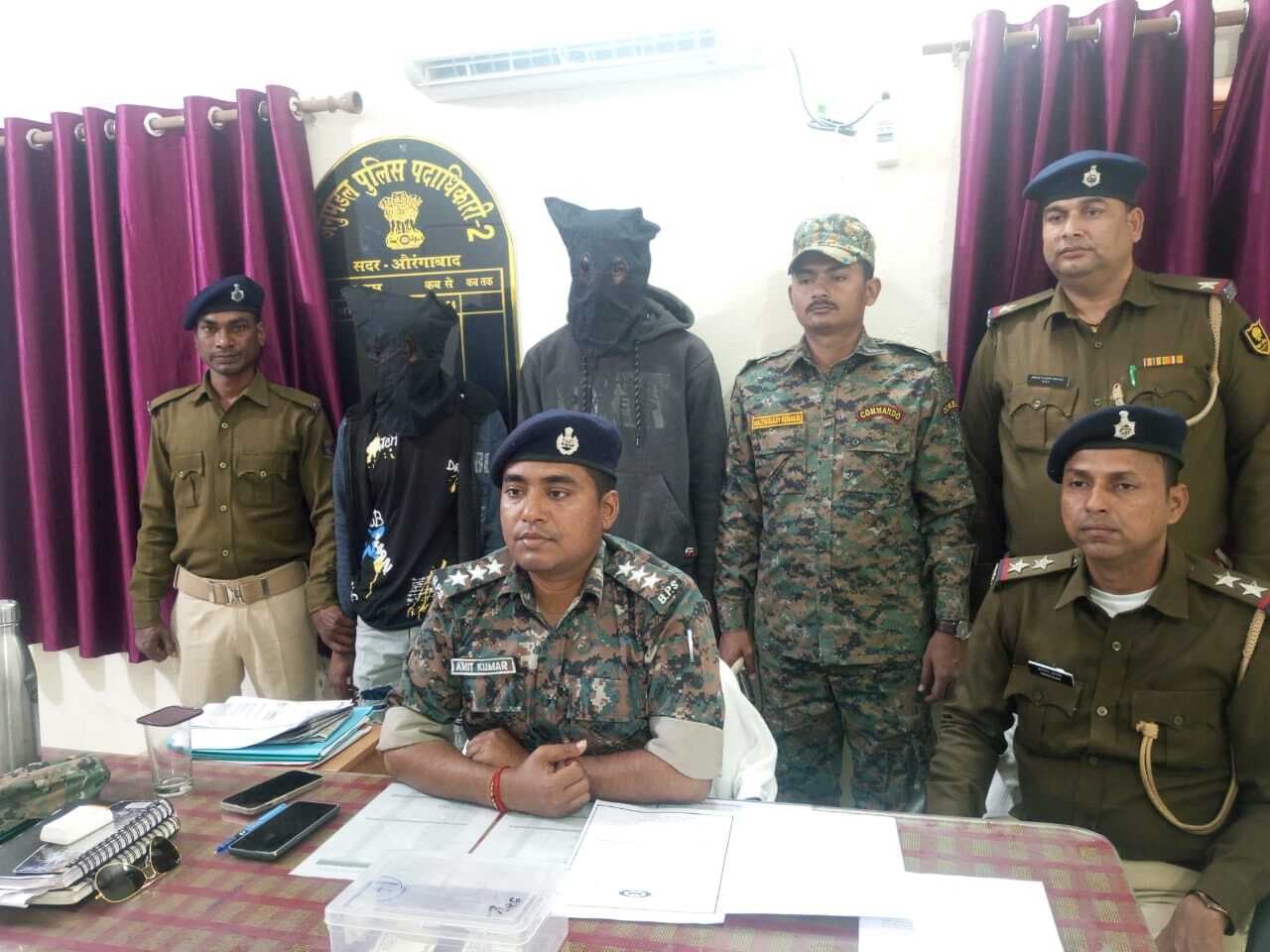 Aurangabad News : 24 घंटे के भीतर लूट की घटना का अंजाम देने वाले दो लुटेरे गिरफ्तार, एक फरार