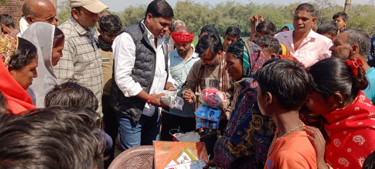 आग लगने से तिलक समारोह के सभी सामान जलकर राख, लाखाें का हुआ नुकसान