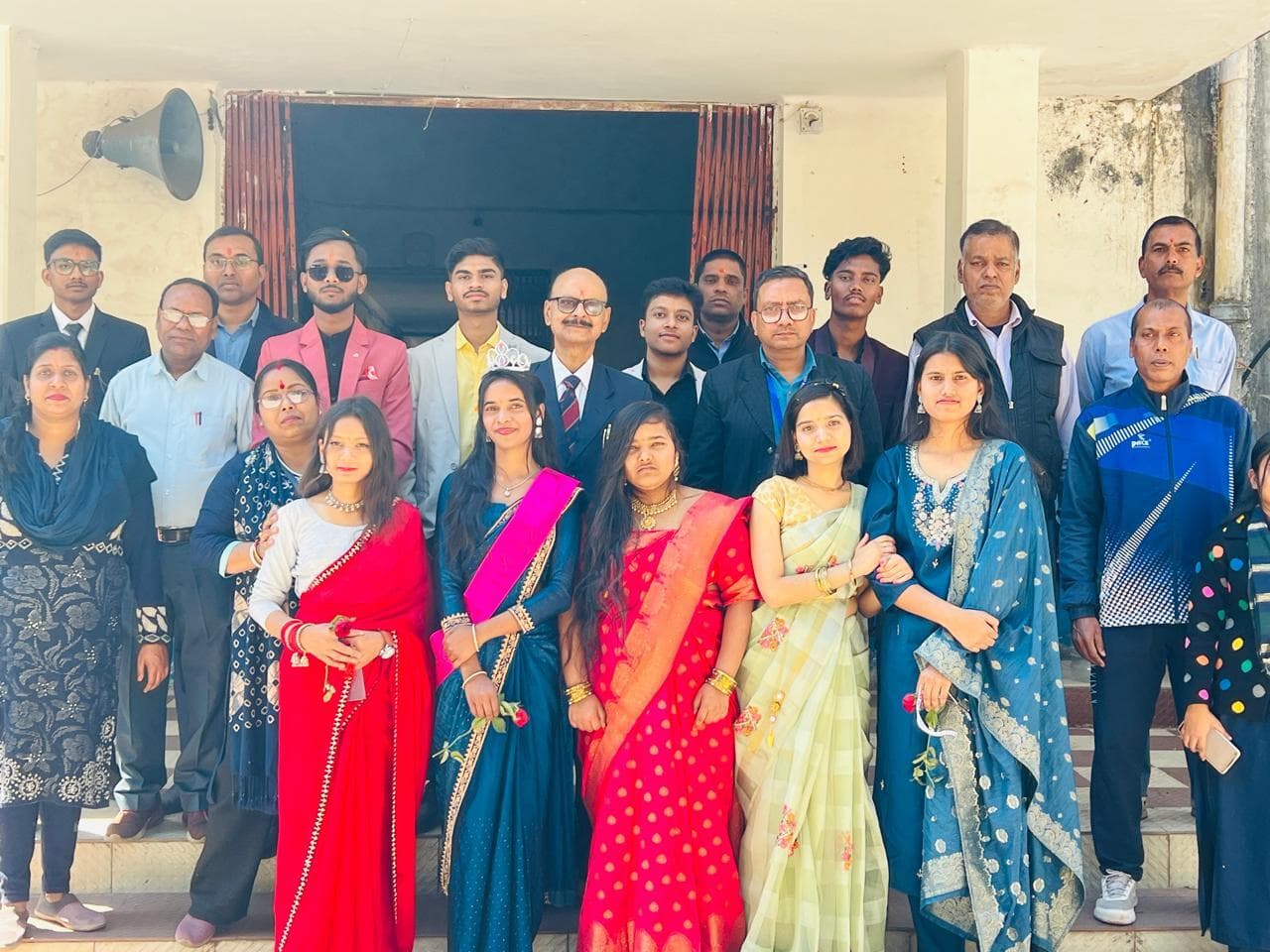 Bokaro News : विद्यार्थियों को दी गयी विदाई