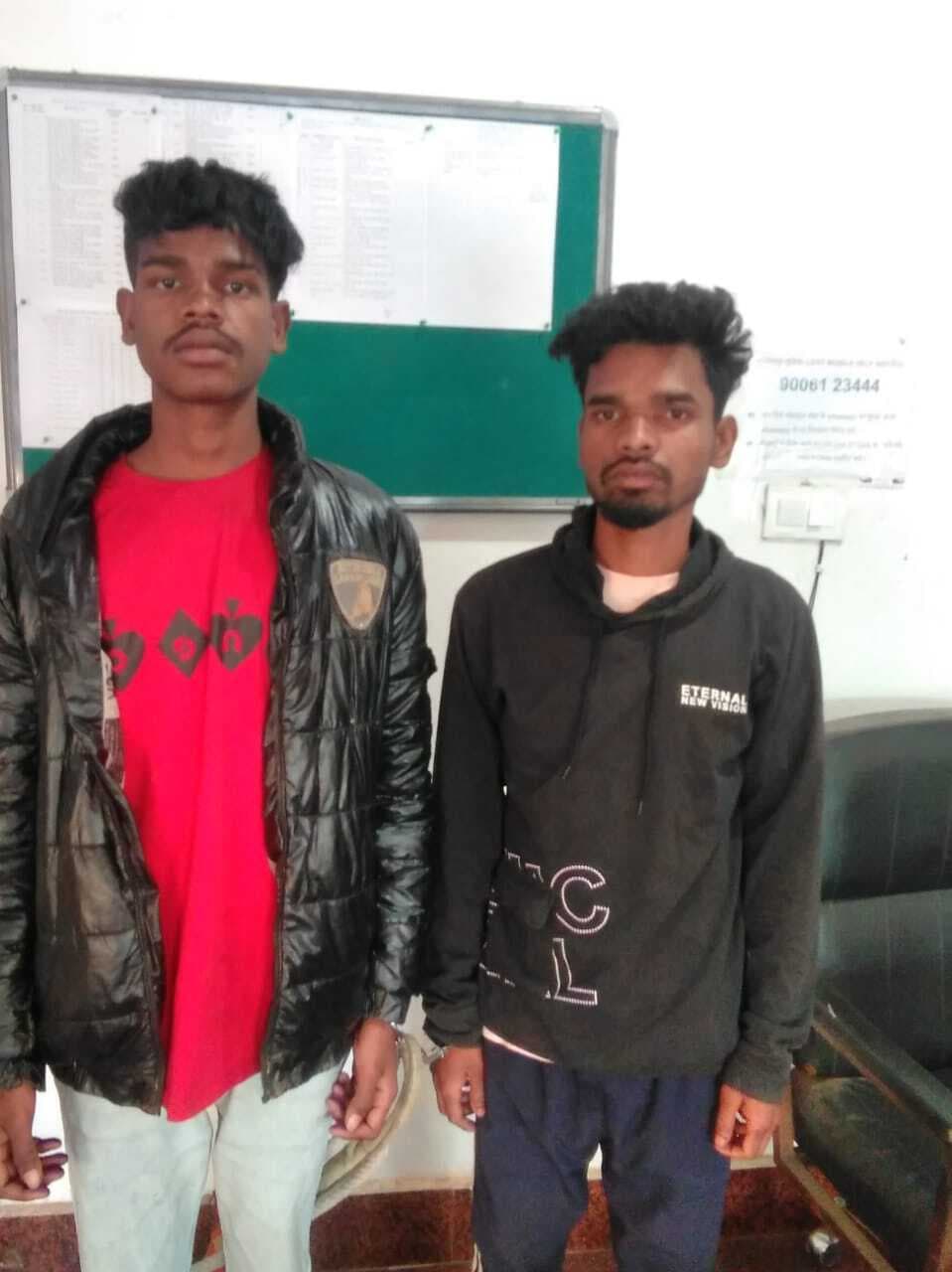 Dhanbad News: गैरेज मिस्त्री की हत्या मामले में दो गिरफ्तार, मोबाइल बरामद