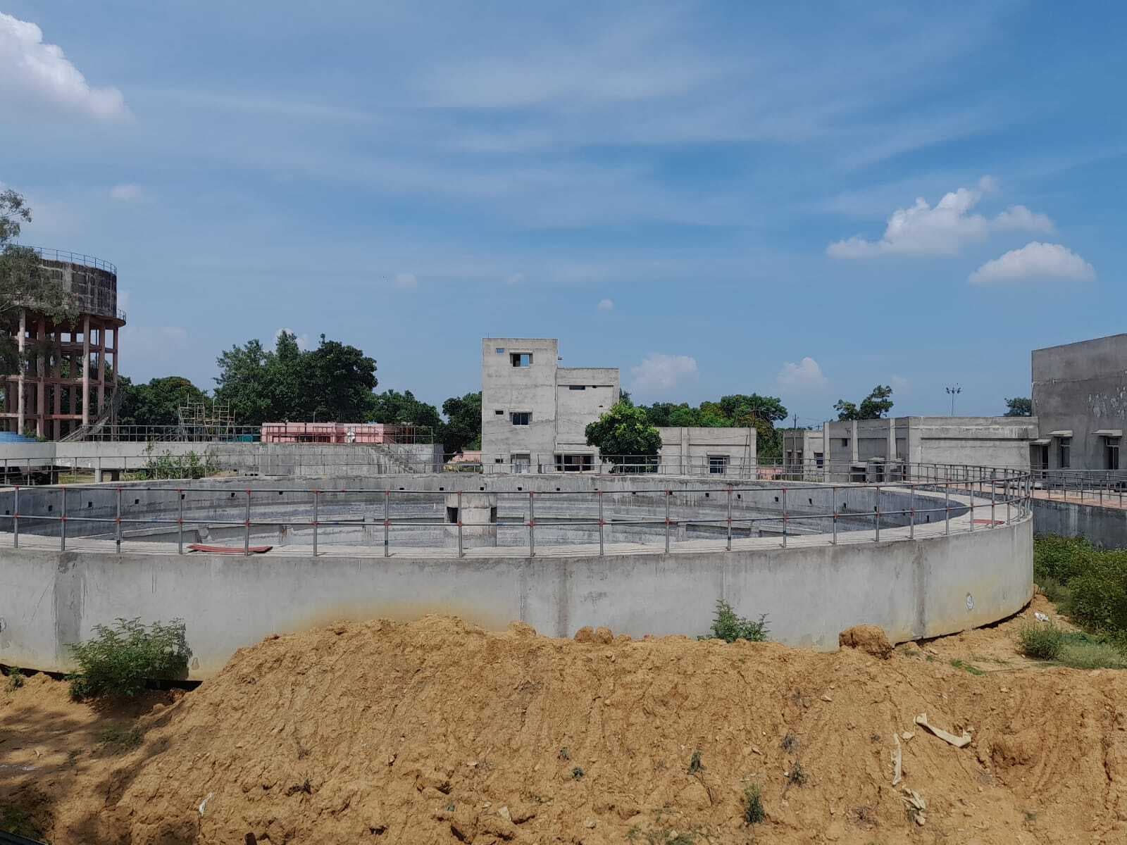 Dhanbad News : पांच साल में भी पूरी नहीं हुई झरिया जलापूर्ति योजना